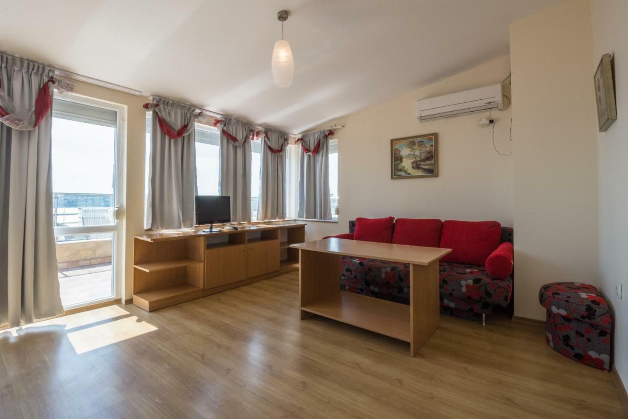 Семеен Хотел Бриз Sozopol Exterior foto