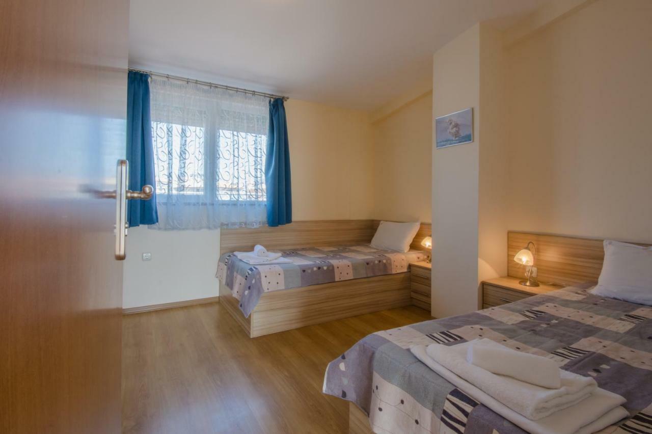 Семеен Хотел Бриз Sozopol Exterior foto